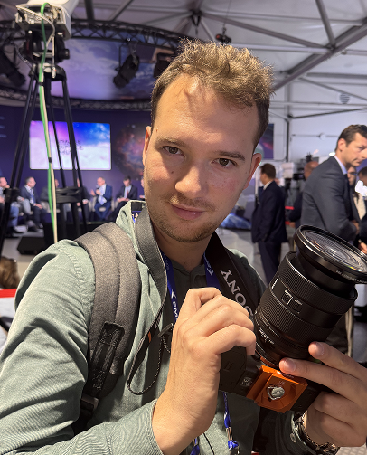 Création d’une photo making-off pour ArianeGroup, un aérospatial accompagné par From Roswell.