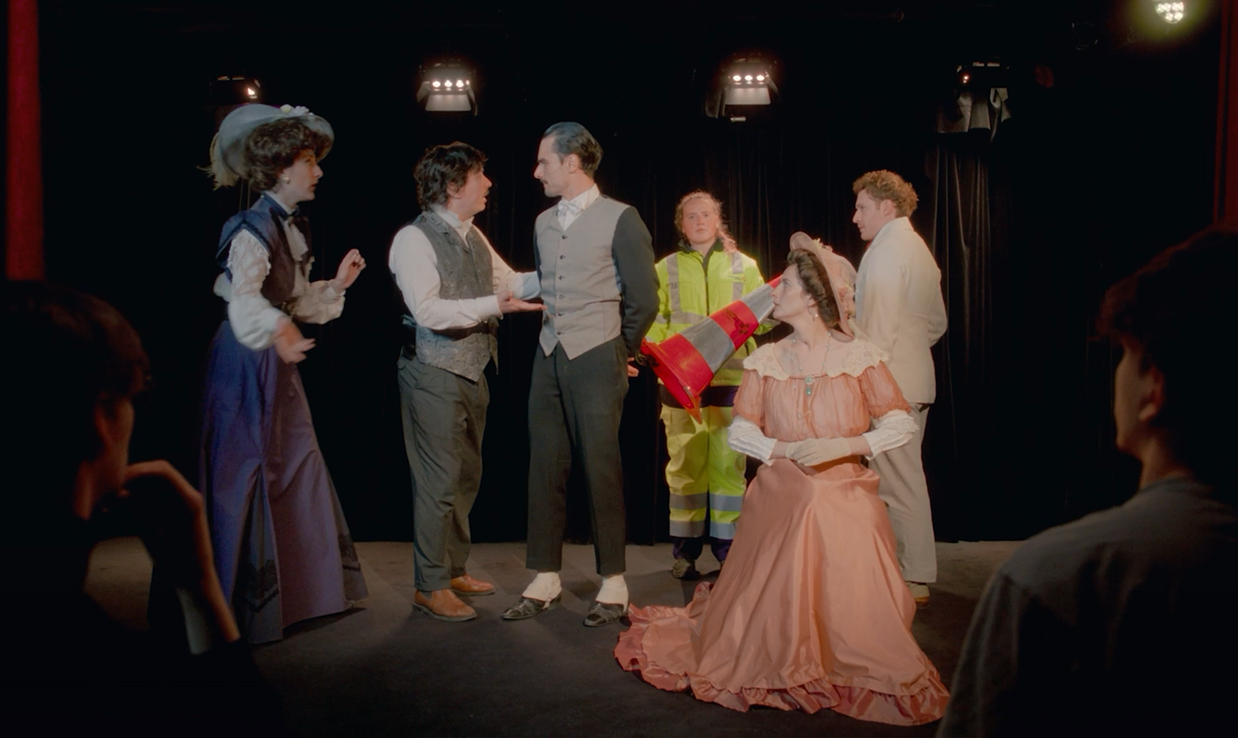 Projet de campagne Homme en jaune réalisé pour Fondation VINCI Autoroutes Prévention – agence pub Paris